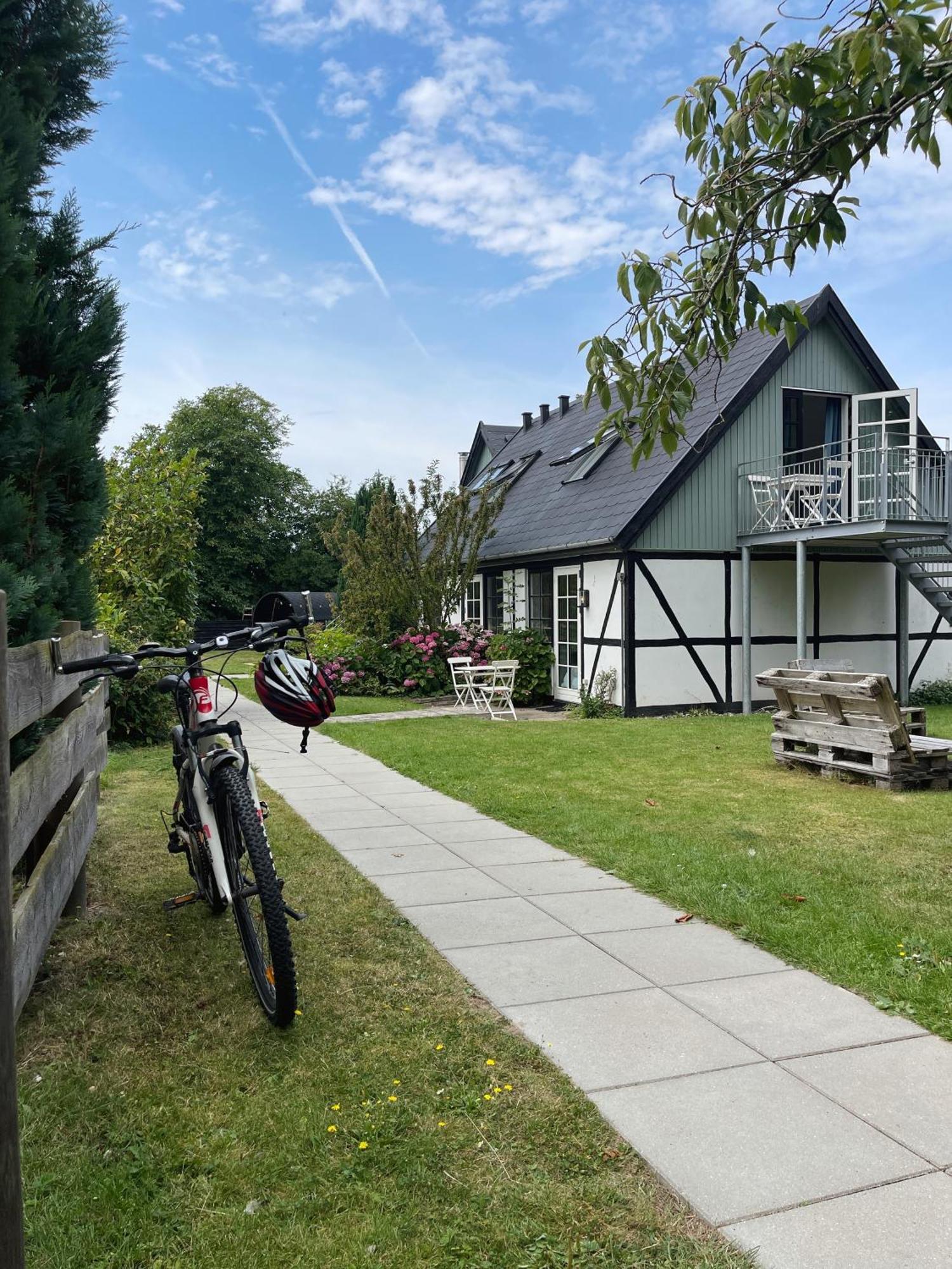 Kirsebaerkroen - The Inn Between Præstø Esterno foto